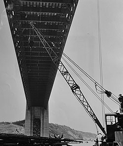 Bridge Deck Torsional Resistance Retrofit - Lower lateral bracing