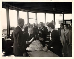 ggb_oneyearanniversary_05271938_000